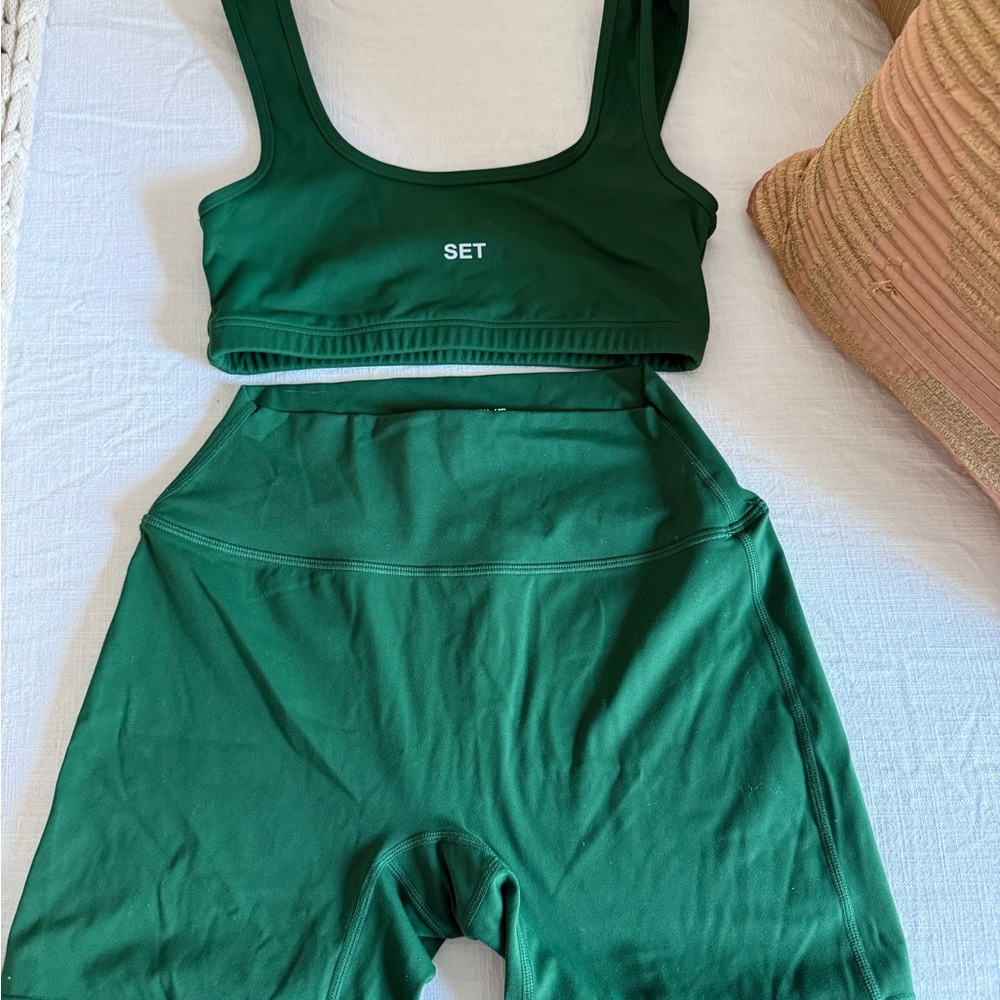 SET Active Forest Green Sportswear